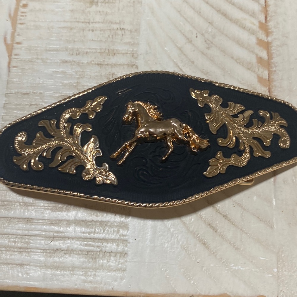 Belt buckle